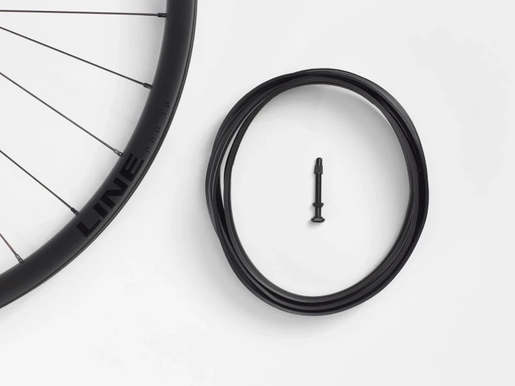 KOŁO PRZÓD BONTRAGER LINE PRO 30 110 mm 29 DISC BLK