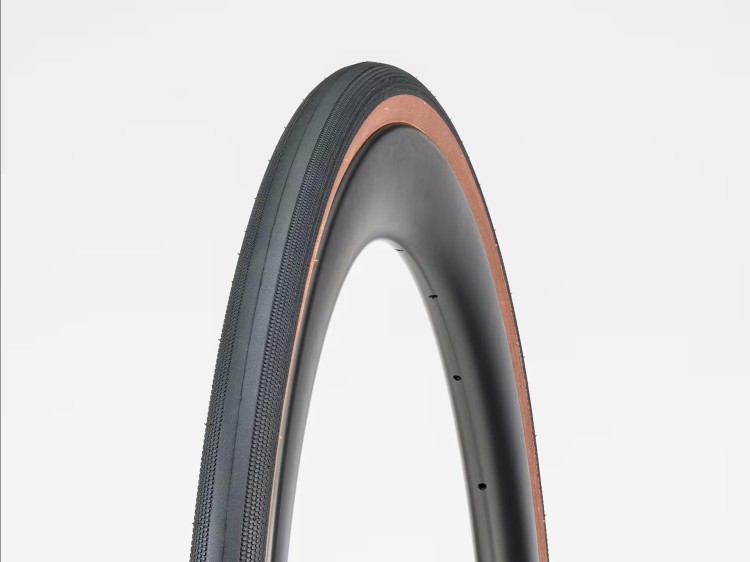 OPONA BONTRAGER R3 HARD-CASE LITE 700x28c TLR BRĄZOWA