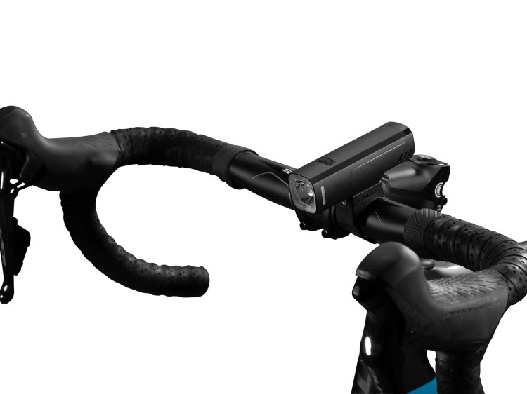 LAMPKA PRZEDNIA GIANT RECON 1100